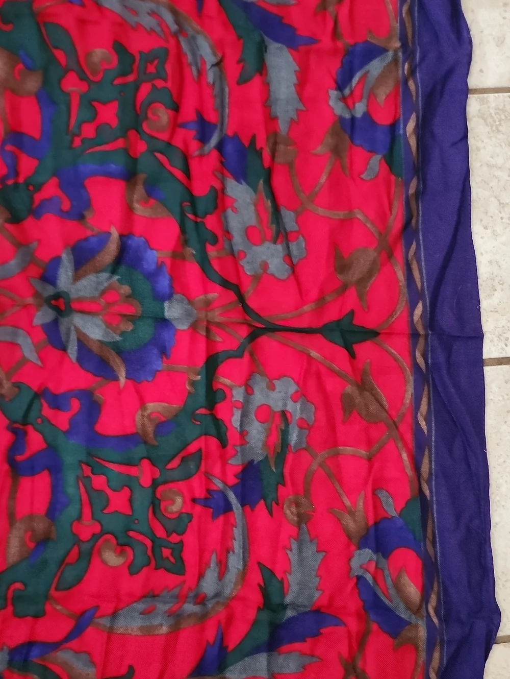 Vtg Made In Italy Vibrant Red Floral Silk-Feel Scarf Purple Border 33x33